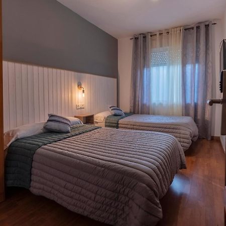 Hostal Julio Cesar Ла Вирхен дель Камино Экстерьер фото