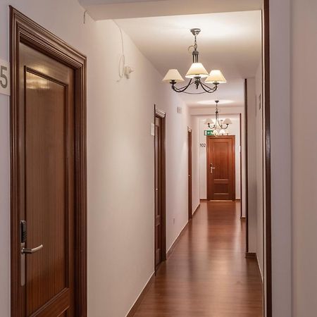 Hostal Julio Cesar Ла Вирхен дель Камино Экстерьер фото
