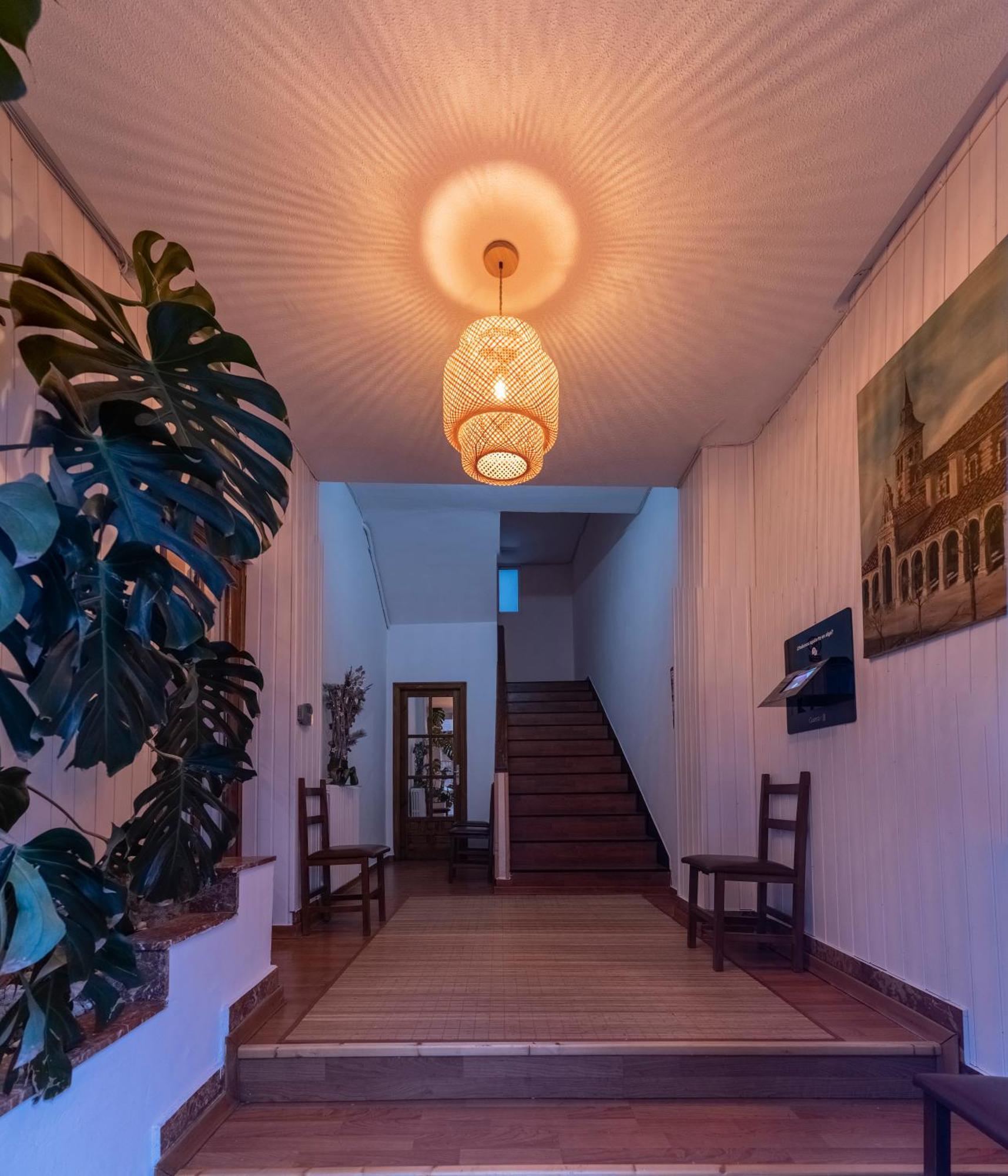 Hostal Julio Cesar Ла Вирхен дель Камино Экстерьер фото